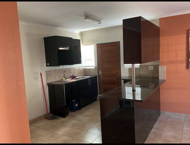 3 BEDROOM FREESTANDING FOR SALE IN KOSMOSDAL